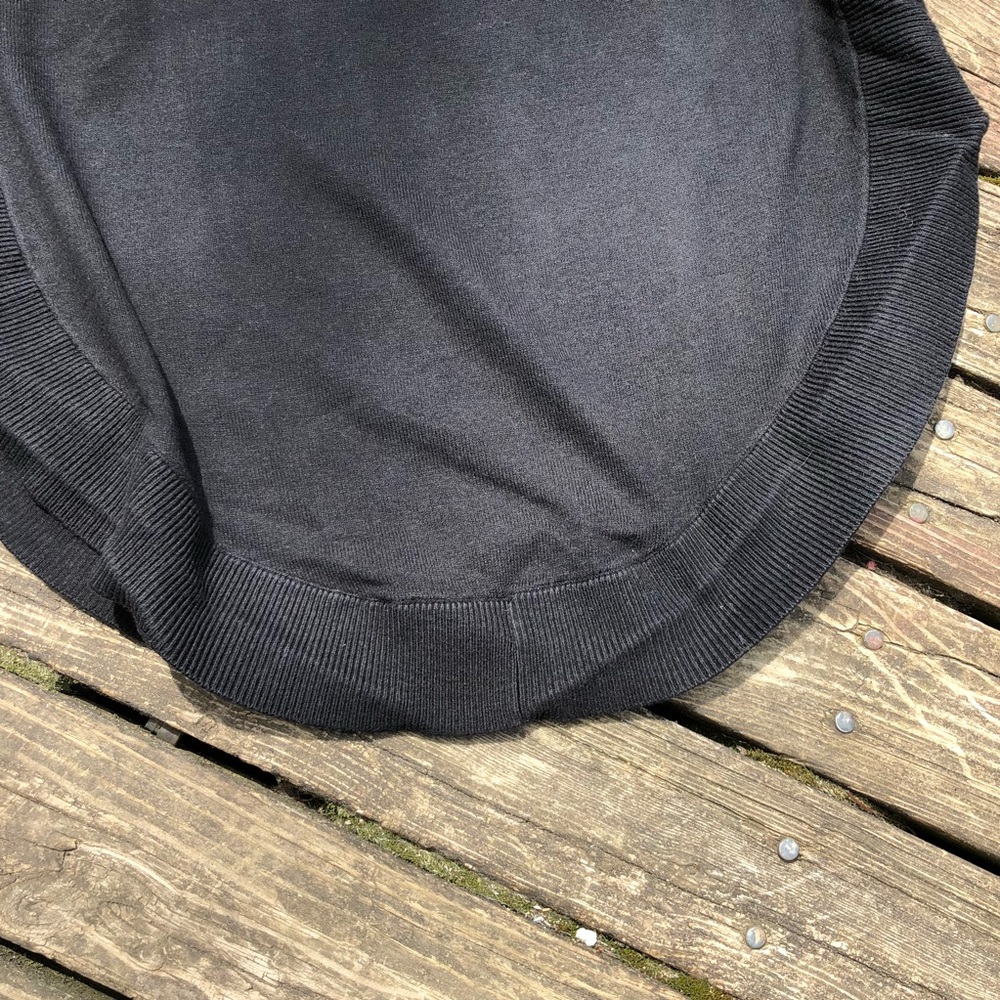 SOLD ‼️ Express Sweater - Picture 5 of 8